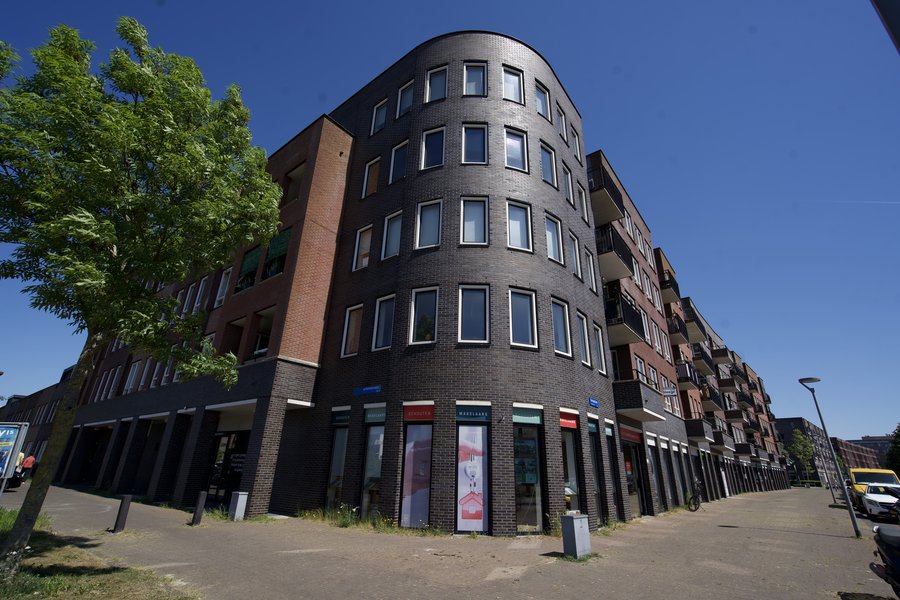 Commercieel hoekpand met winkels en kantoren uit de TwinPire portefeuille